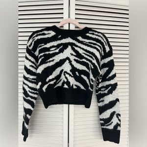 black and white zebra print cropped sweater size xs